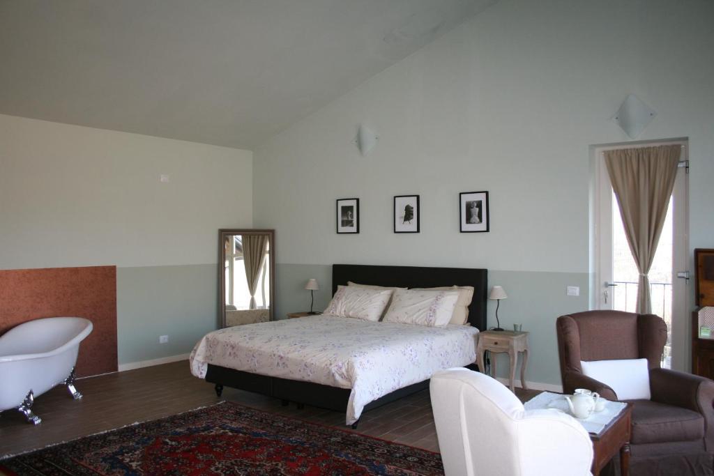 B&B Mario & Mario Trezzo Tinella Room photo