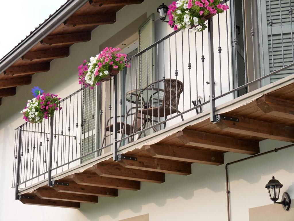 B&B Mario & Mario Trezzo Tinella Exterior photo